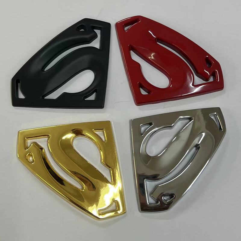個性的な3d立体スーパーマンの金属車は創意的な装飾を貼って、後の標識を改造して標識の車の身を貼ります。|undefined