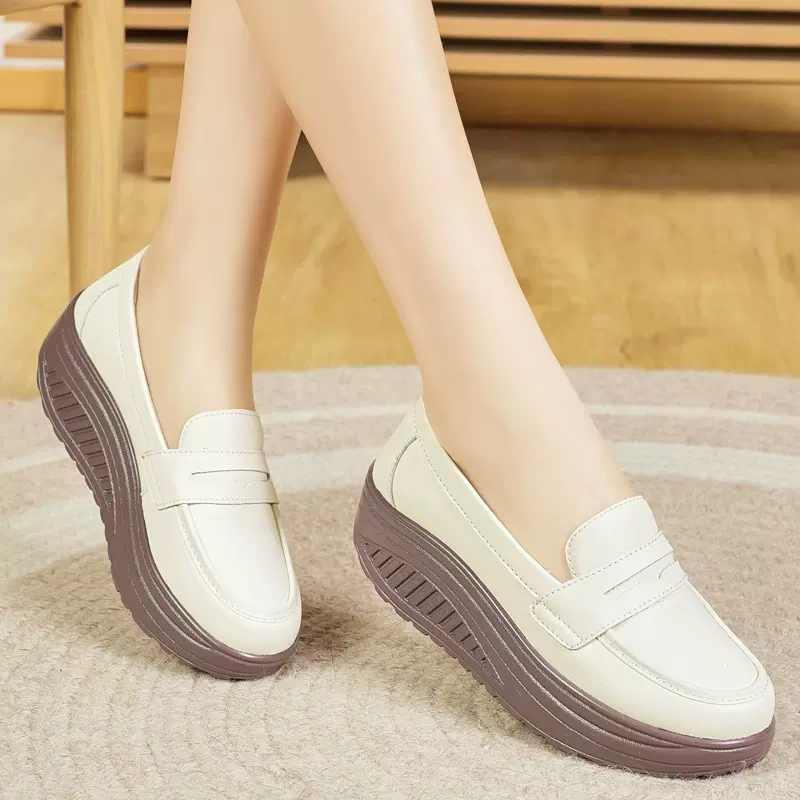 2025春季新款轻便妈妈鞋软底舒适女鞋不累脚鞋中老年一脚蹬单鞋女