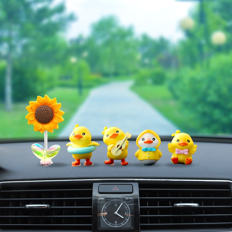 Decoración de coche creativo lindo patito amarillo niño dios coche coche rojo interior de coche accesorios de decoración de la consola central