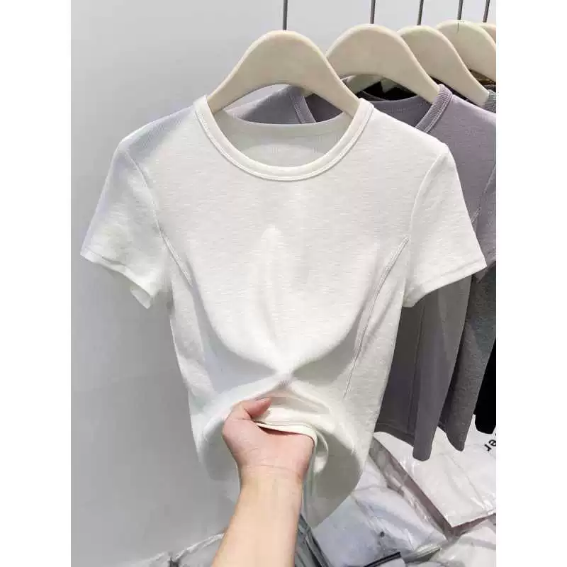 Летняя дизайн-укорочённая футболка с круглым вырезом, тренд сезона, slim fit