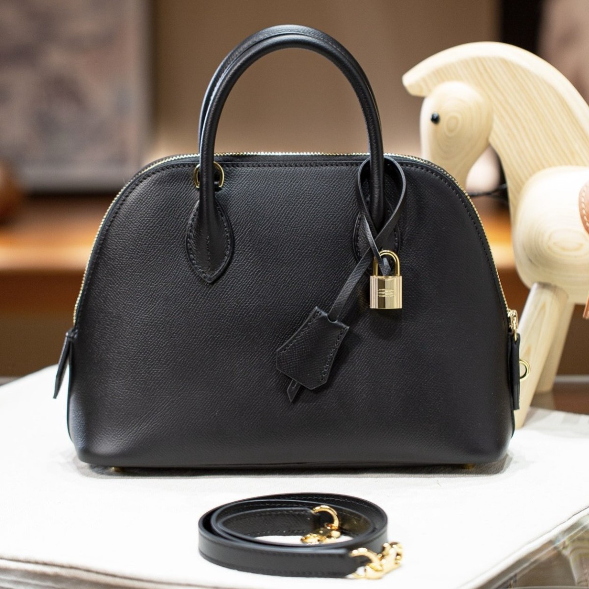 2025 Bowling Handbag For Women 25cm Large Top Grain Cowhide Shell Bag Tote Shoulder Commuter Bag Luxury