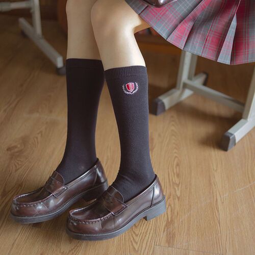 Japanese school supply sense JK socks women's gold and silver embroidered badge half-leg socks mid-calf uniform socks black and white calf socks