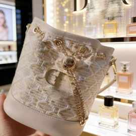 2026迪家香水柜台限定赠礼编织法式优雅时尚单肩水桶包