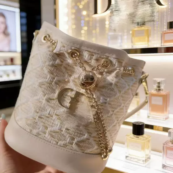 2026 Dijia Perfume Counter Limited Edition Gift: Woven French Elegant Fashion Single-Shoulder Bucket Bag