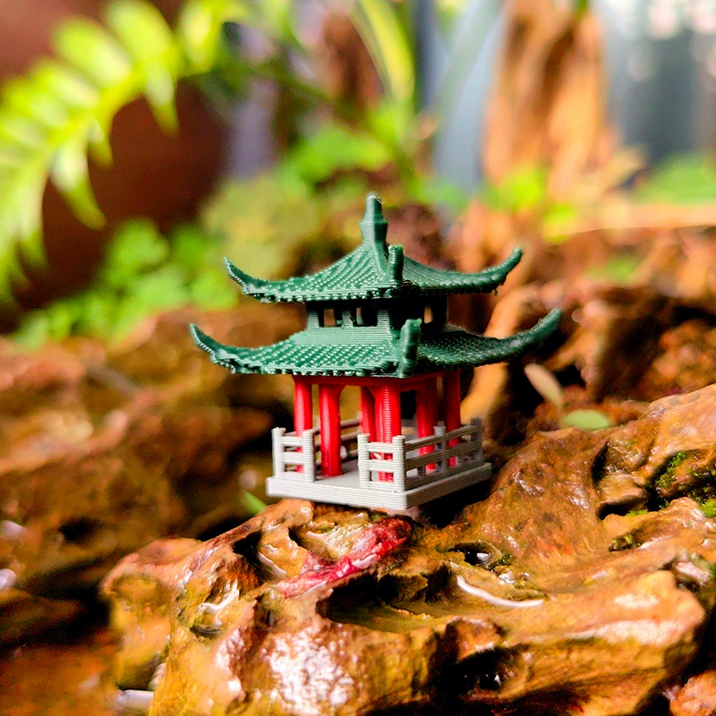 Бонсай микро-ландшафтный скала и аквариум с водой и землей