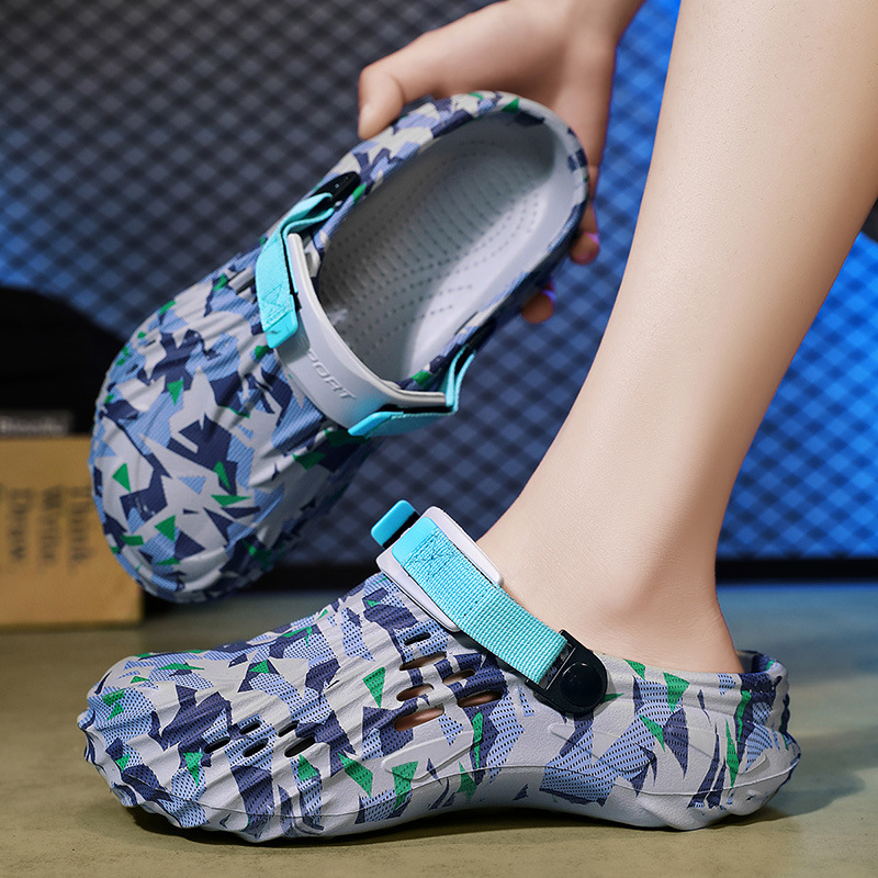 Camouflage Croc Shoes Men's Summer Outdoor Beach Shoes Sandals for Outerwear Dual-Purpose Lightweight Wear-Resistant Soft Sole Baotou Slippers