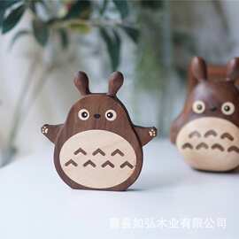 实木龙猫杯垫桌面隔热垫可爱黑胡桃砂锅餐桌垫万点卡通杯垫摆件