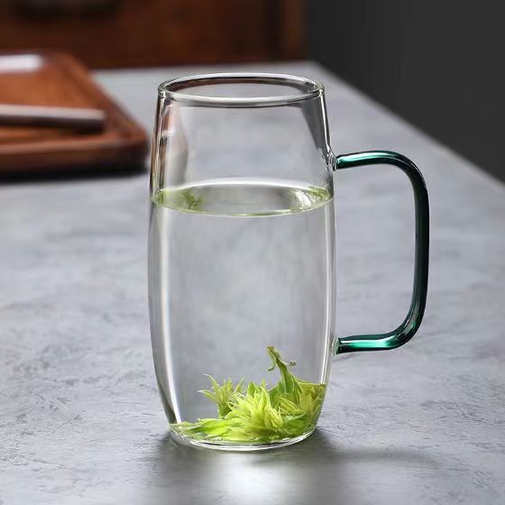 Green green tea, tea cup