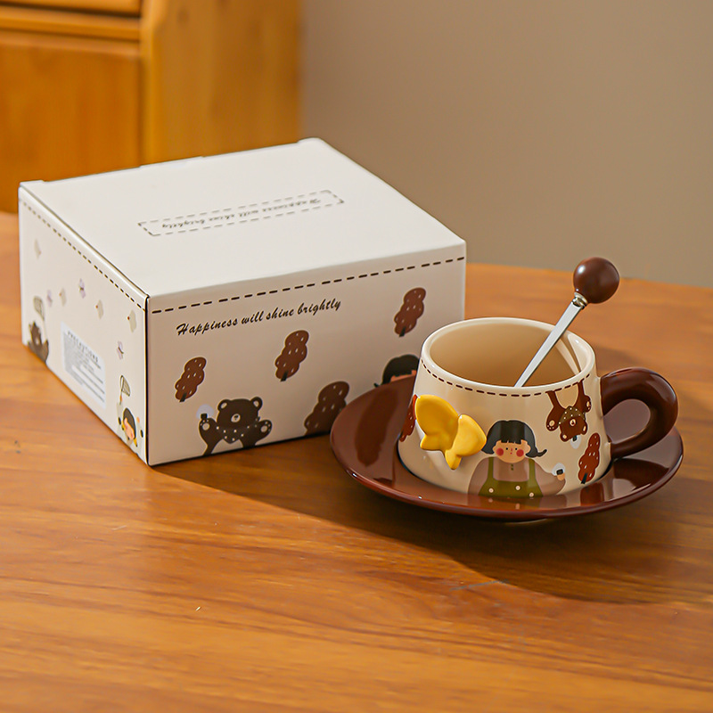 Tazas de café muy bonitas retro relieve mariposa taza de latte taza de café conjunto de platos para las chicas regalos