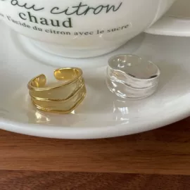 戒指;耳钉;项链