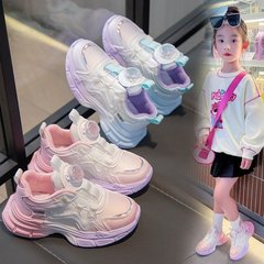 女童運動鞋2024春季新款旋轉紐扣休閒單鞋兒童輕便防滑軟底老爹鞋