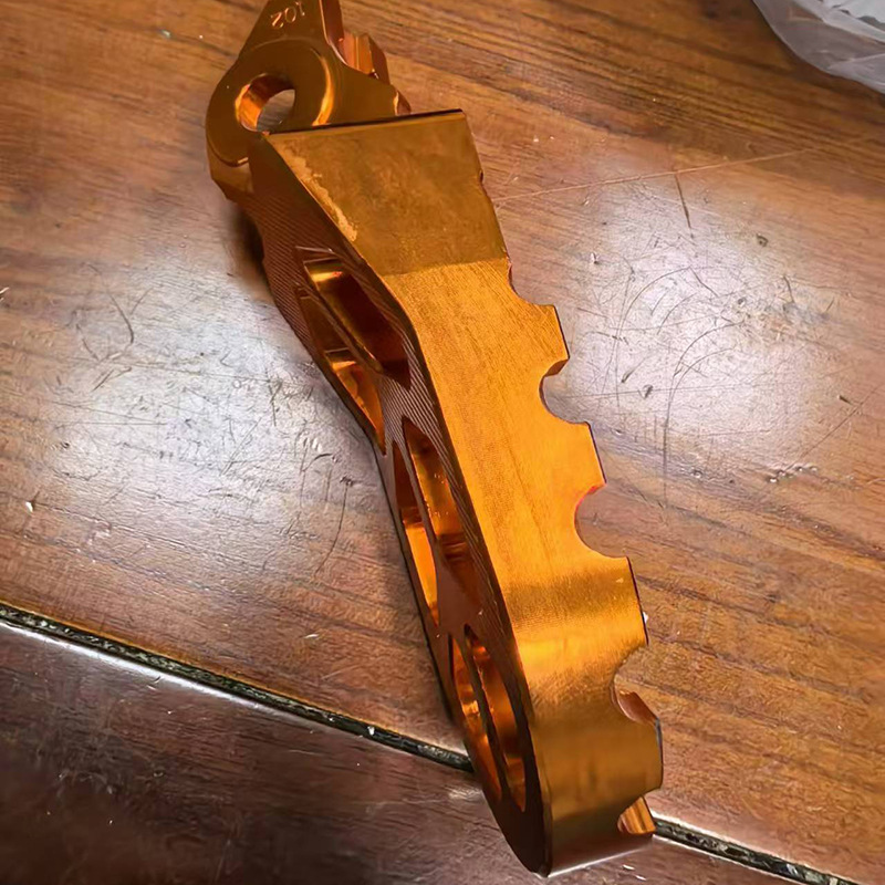 Aleación de aluminio pedales de bicicleta batería de automóvil clavos pedales de aluminio de forma especial piezas de aluminio de oxidación CNC mecanizado de aluminio