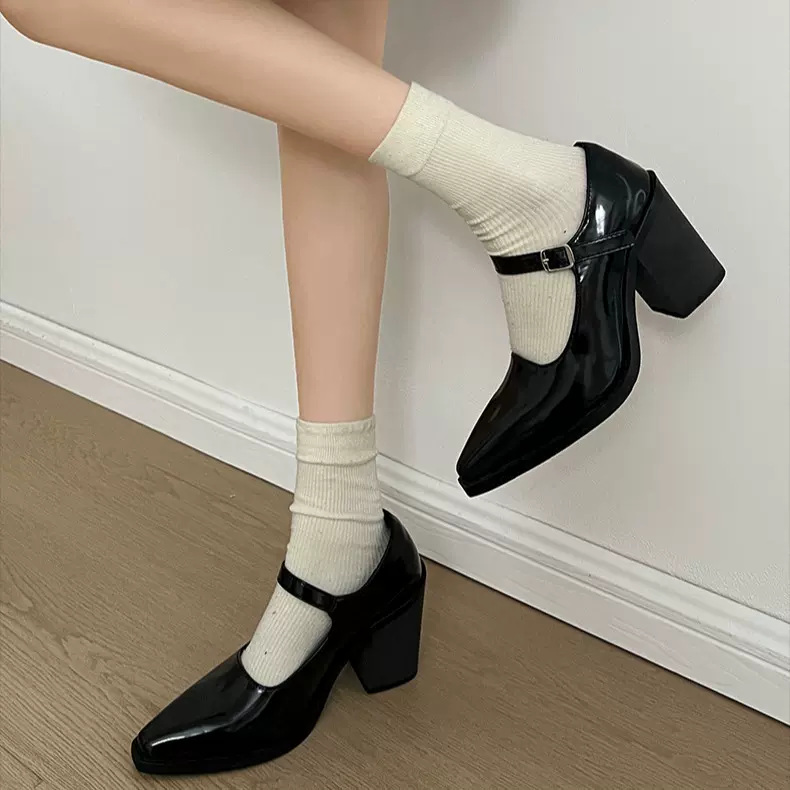 黑色尖头法式粗跟高跟鞋女2025新款春季复古玛丽珍配裙子浅口单鞋