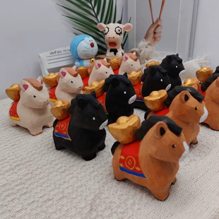 Деревянная фигурка лошади «К деньгам» ручная резьба