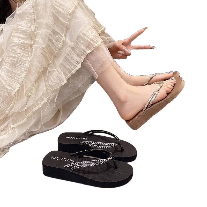 Fashionable Rhinestone Women's Summer Thick-Soled Top Quality Non-Slip Outdoor Beach Flip-Flops_voghion.com