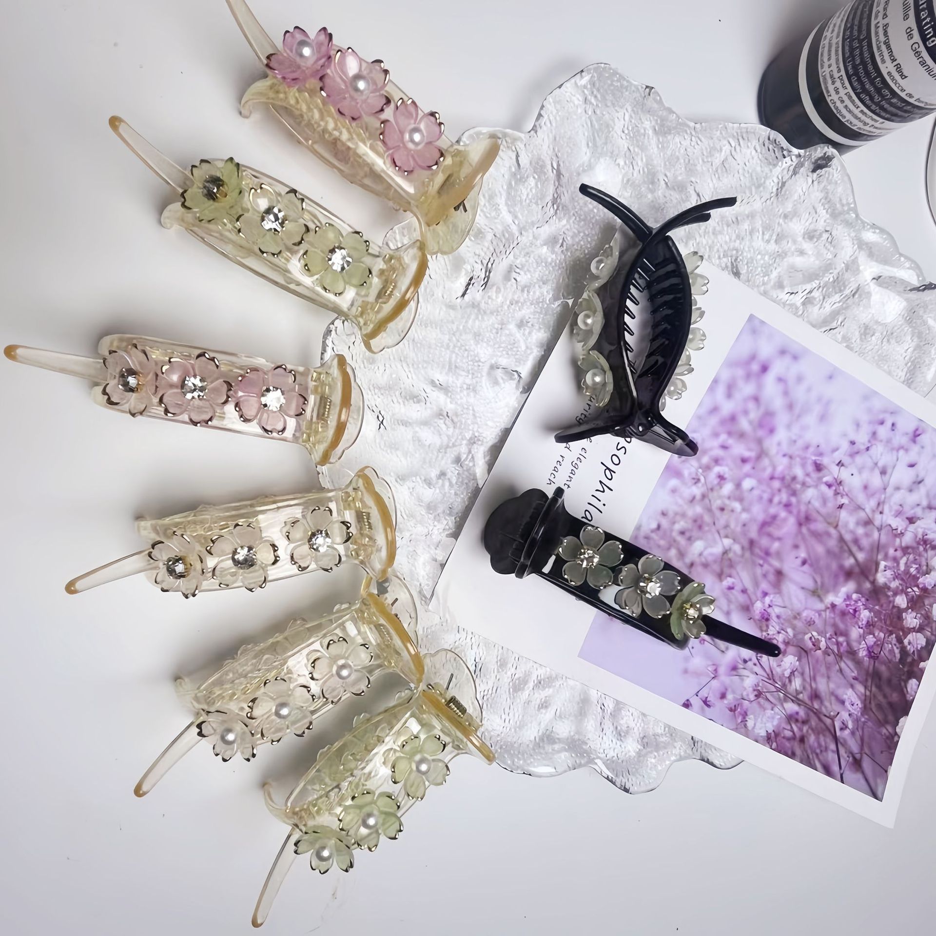 Korean Elegant Flower Pearl Diamond Clip 2025 New Product Ponytail Clip on the Back of the Head, Elegant and High-End Head