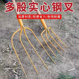 锄头;耙子;铲子