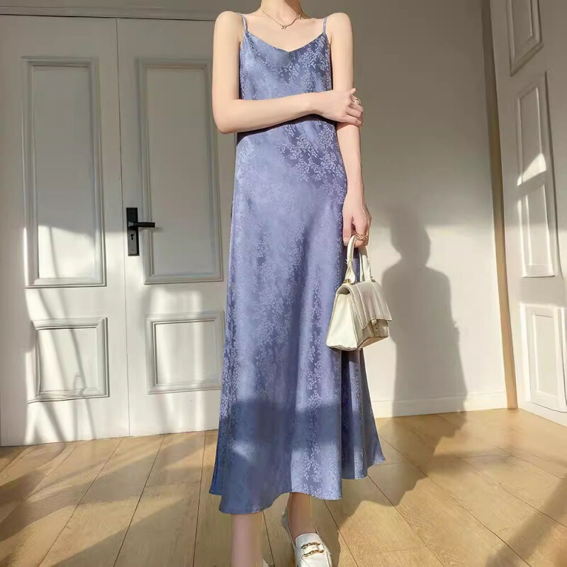 Silk Camisole Dress for Women 2024 Summer Inner Wear Camisole Dress Acetate Satin French Slim-Fit Dress with Acetate Texture Silk Camisole Dress for Women 2024 Summer Inner Wear Camisole Dress Acetate Satin French Slim-Fit Dress with Acetate Texture