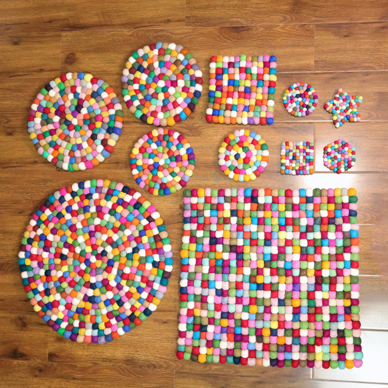 Colorido bosque cálido Nepal lana fieltro hecho a mano tira colorida bola montaña aislamiento mantel individual