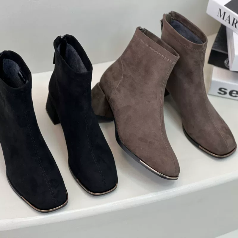 Demi-season universal elastic low boots, fitted