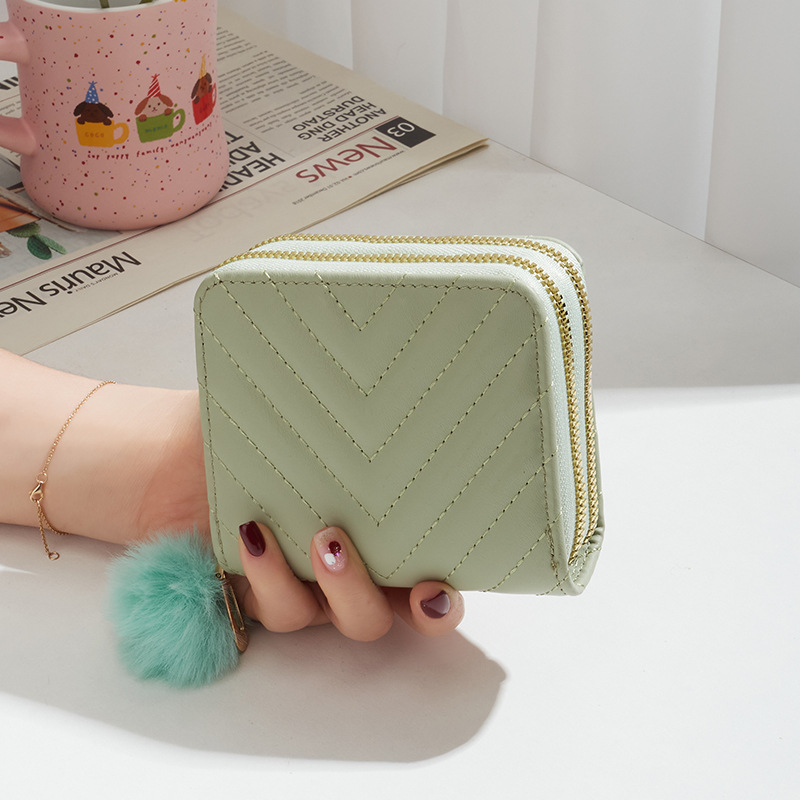 Cartera corta de doble cremallera 2025 bolsas bordadas en forma de V calientes bolsas de pelo bolsas simples bolsas de mano de doble capa cartera