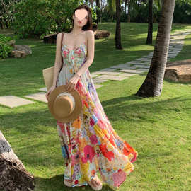 彩色碎花v领吊带连衣裙女夏季波西米亚小众裙子海边度假风a字长裙