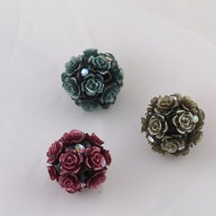 クロスボーダー蛍光バラの花のボールの柔らかい陶のまっすぐな穴のビーズDIYはペンの携帯電話のキーホルダーのネックレスの部品を着ます。
