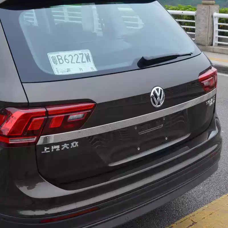 Suitable for Volkswagen Tiguan L models 10-26, specially designed stainless steel tailgate trim, trunk bright strip, anti-scratch strip