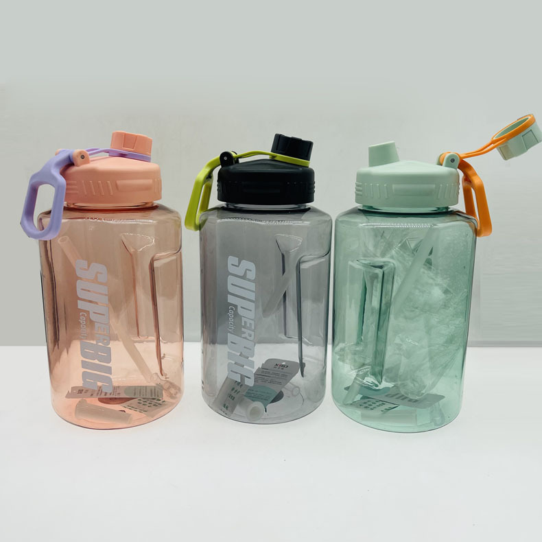 Celebridad de Internet deportes de gran capacidad taza de plástico con mango paja hombres y mujeres chica corazón pareja fitness portátil taza de agua portátil