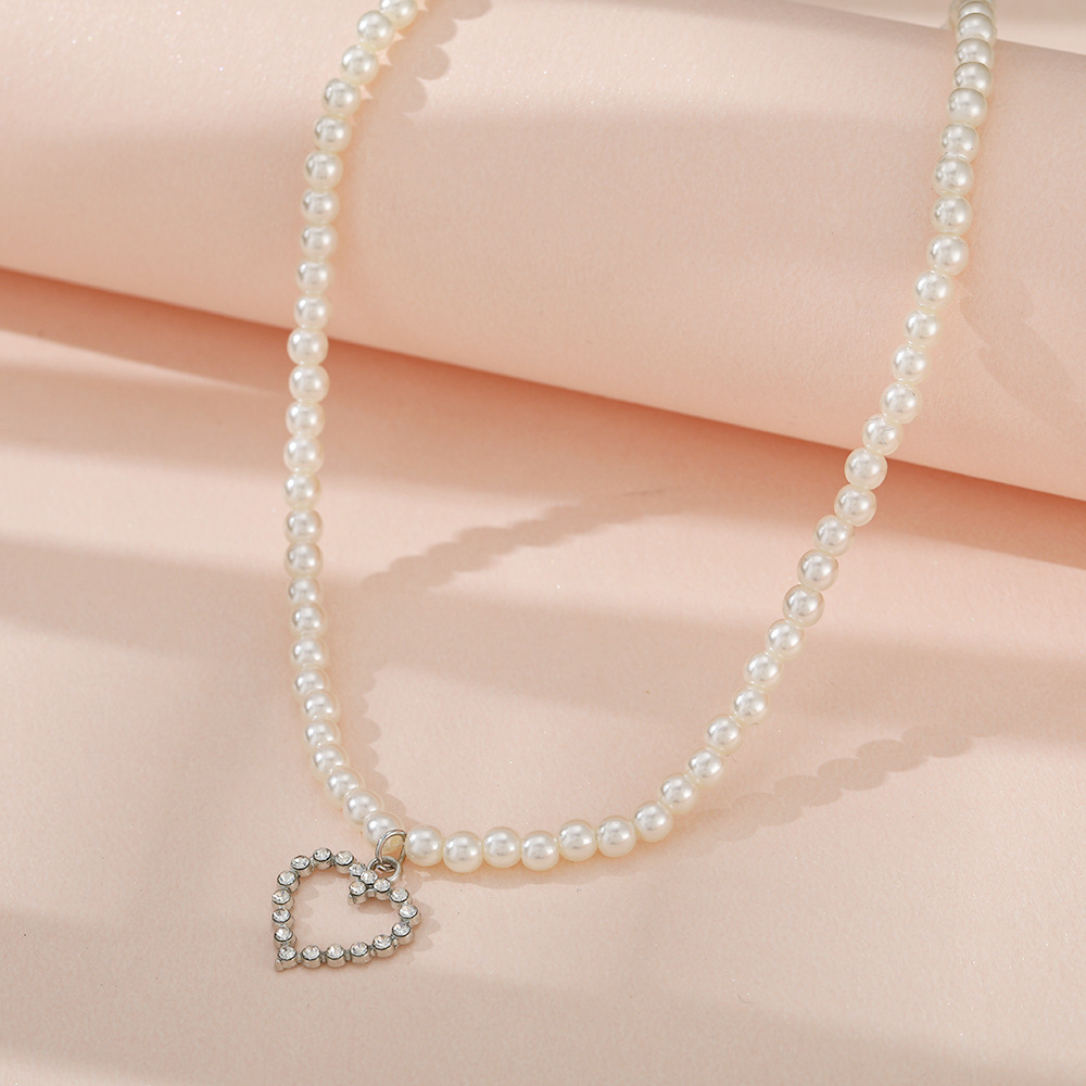 pearl necklace elegant simple niche diamond hollow love necklacepicture3