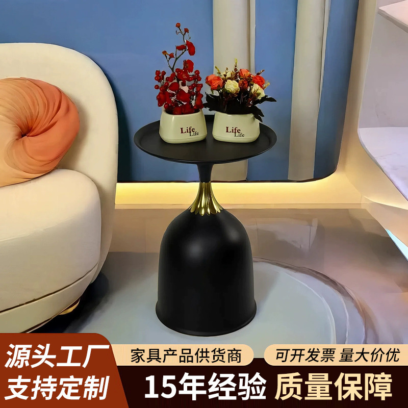 American-Style Minimalist Sofa Side Table, Creative Bedside Wine Bottle Side Table, Tray, Vintage Coffee Table, Small Round Table, Balcony Coffee Table