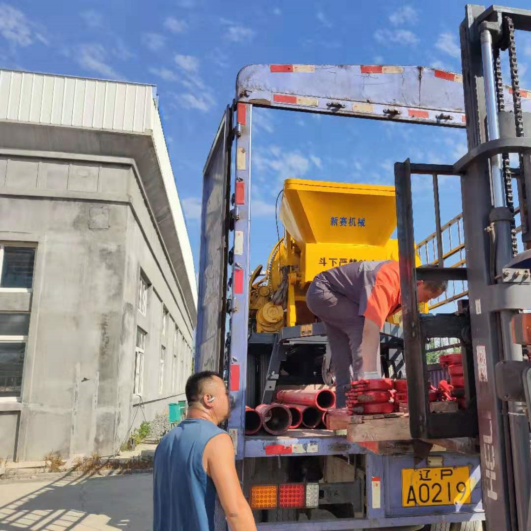 搅拌拖泵一体机 配置40泵 可配发电机 concrete mixer pump 地泵