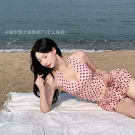粉黑波点高级感挂脖小胸性感荷叶边裙式遮肚分体度假温泉泳衣女