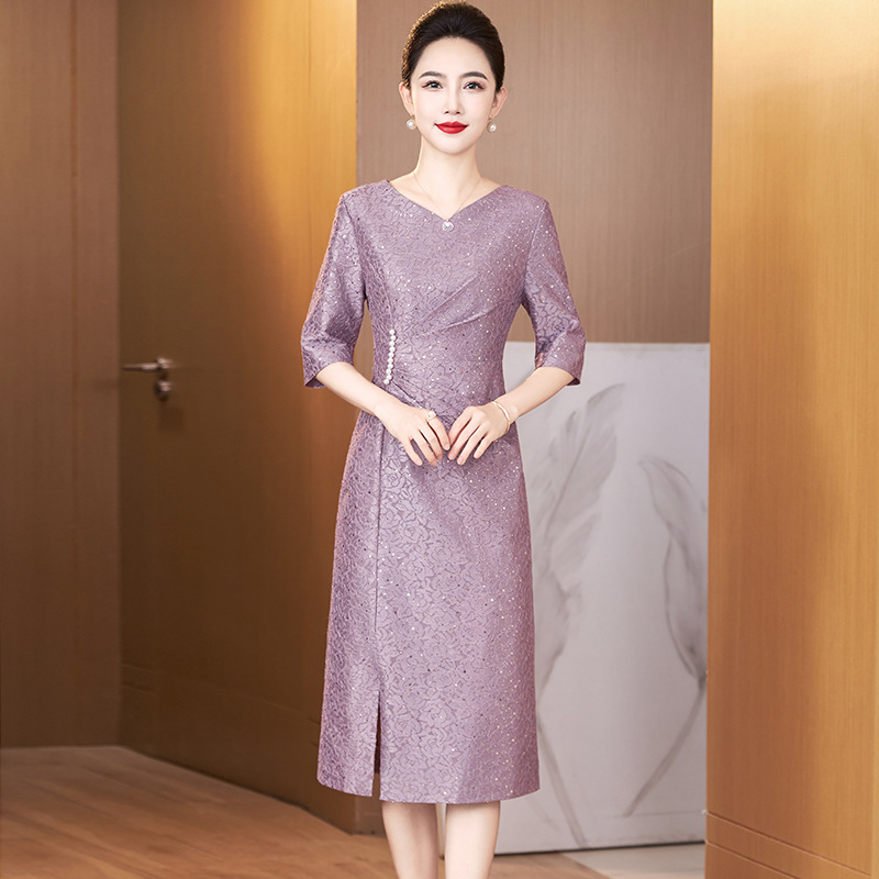 New Style Grandma's Cheongsam Dress, Improved Chinese Style with Three-Quarter Sleeves, Suitable for Daily Wear, 2026 Autumn Collection New Style Grandma's Cheongsam Dress, Improved Chinese Style with Three-Quarter Sleeves, Suitable for Daily Wear, 2026 Autumn Collection