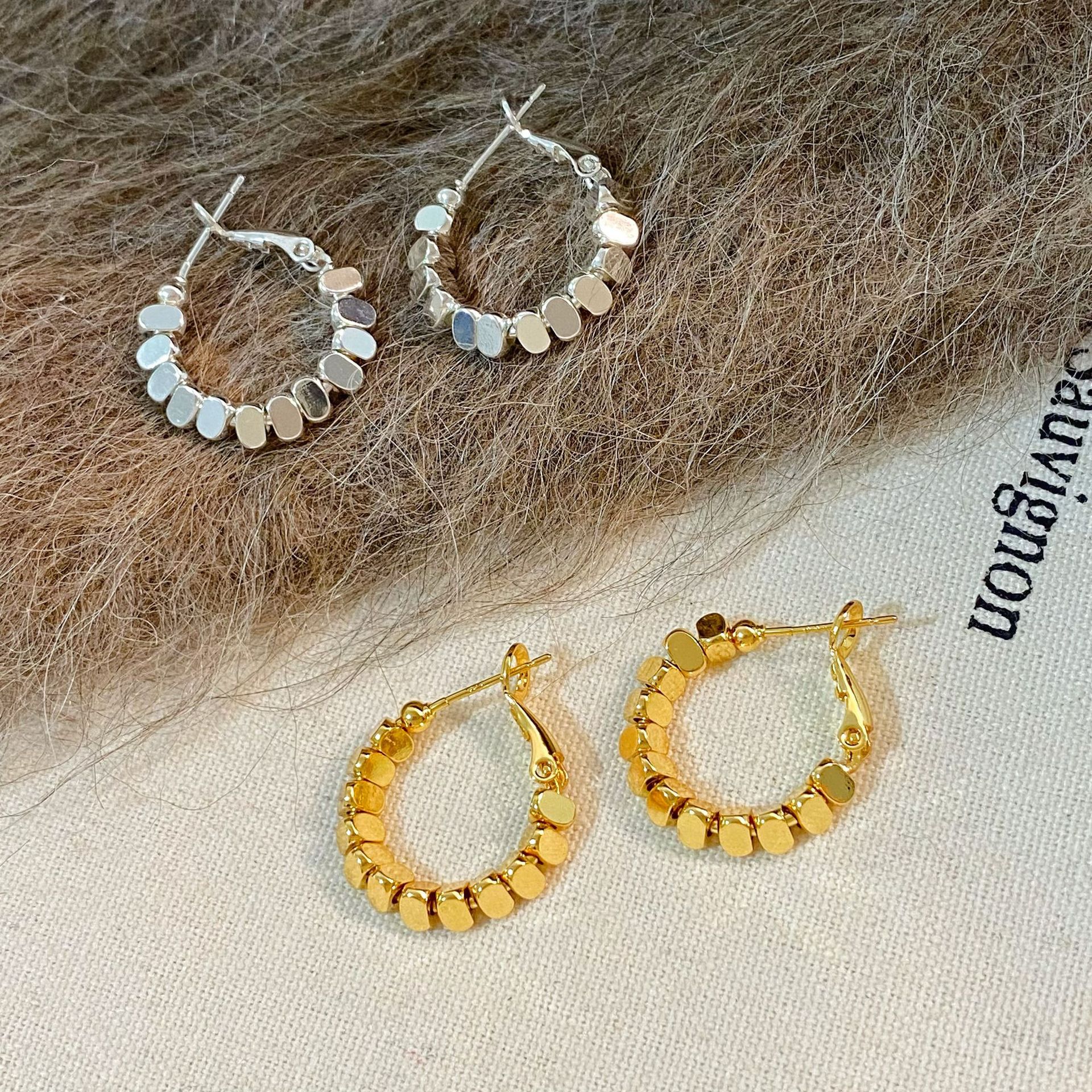 Copper Gold-Plated Korean Style Fashion Silver Hoop Earrings for Women, New Light Luxury High-End Elegant Hoop Earrings Trendy Jewelry