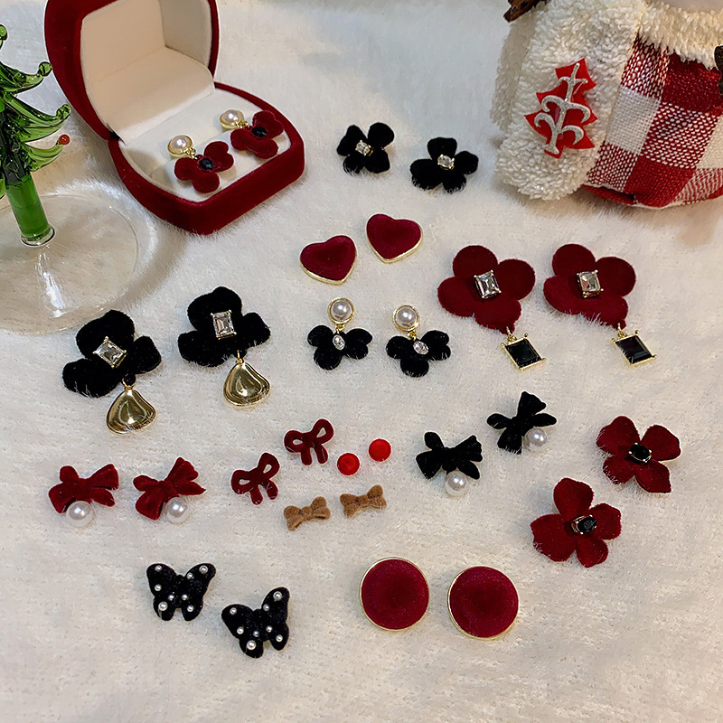 2025 Autumn and Winter Fur Ball Pearl Earrings Women's S925 Silver Needle Flocked Bow Earrings Easiest for Match Temperament Earrings