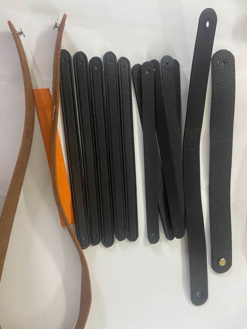 厂家多色多尺寸皮拉手PU提手带音响提手真皮手提带皮带皮皮革手挽