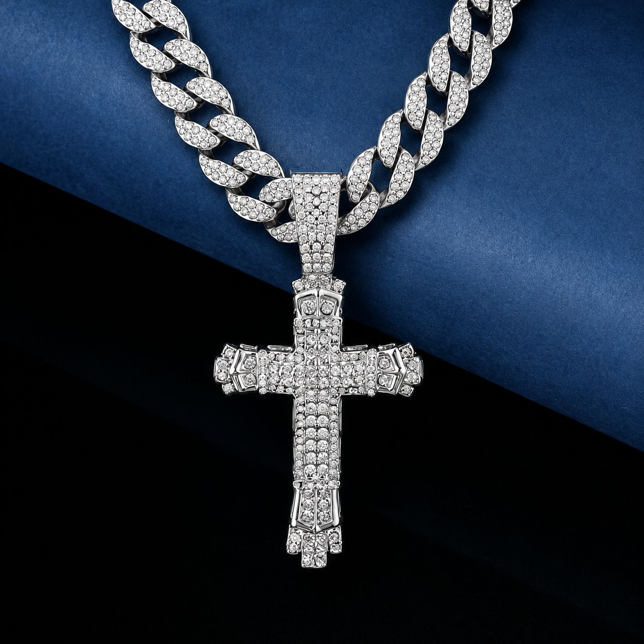 Nuevo colgante cruzado de hip-hop transfronterizo, collar de cruz de aleación de zinc con diamantes completos, creativo, personalizado, europeo y americano, para hombres