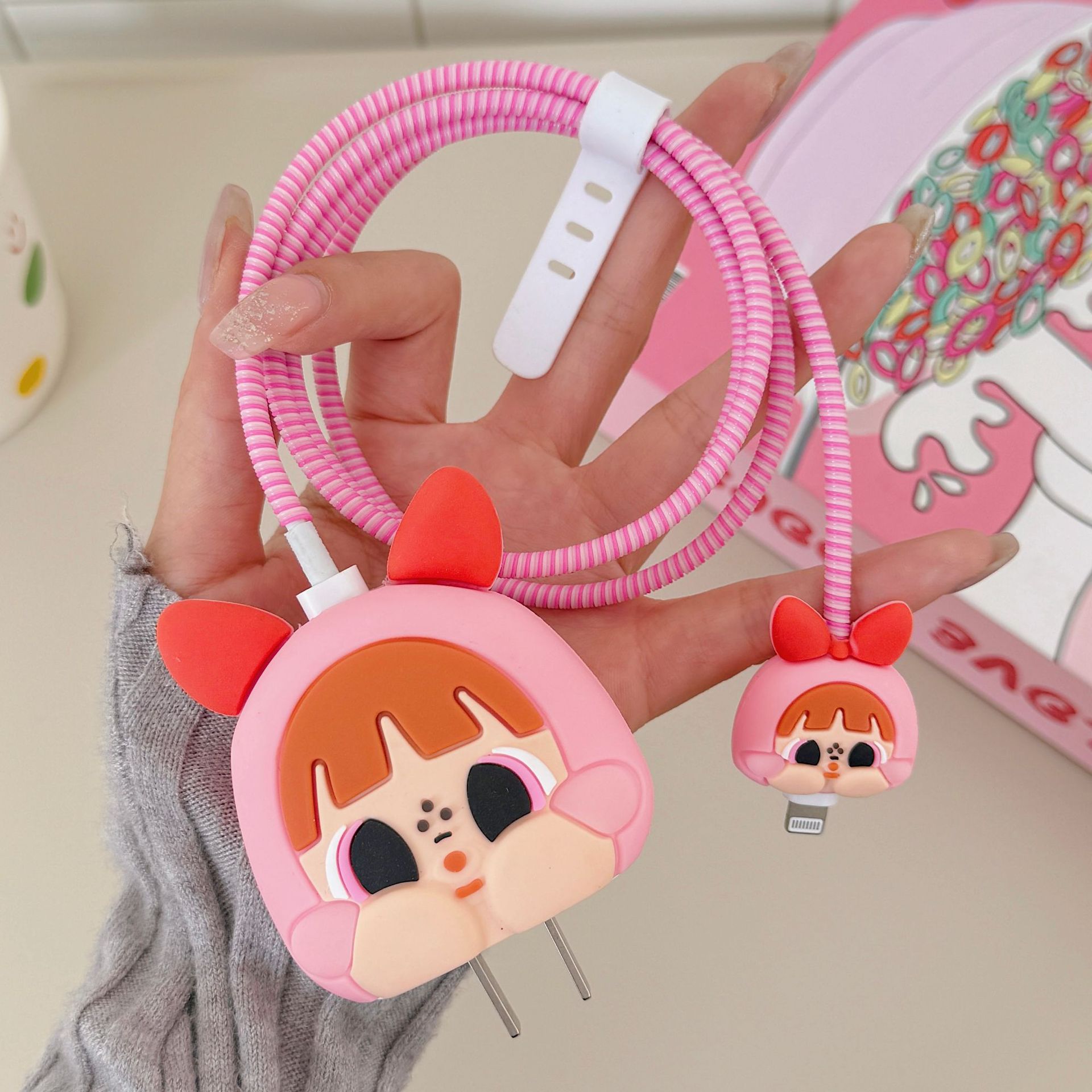 2023 nuevo cargador de dibujos animados cubierta protectora adecuada para Apple carga rápida cabeza 18/20W estándar europeo estándar americano aplicable