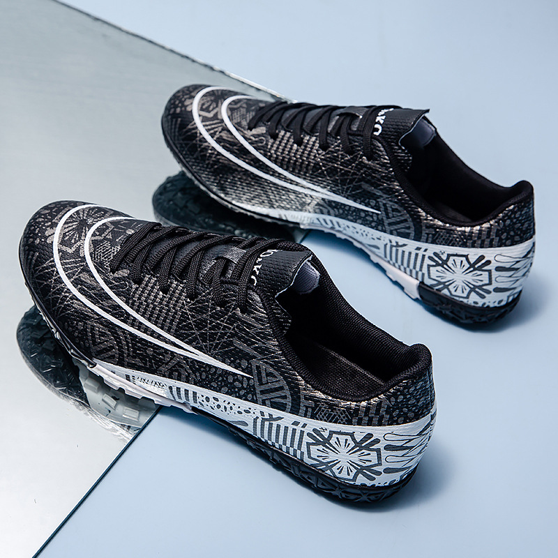 2301 сломанный черный гвоздь