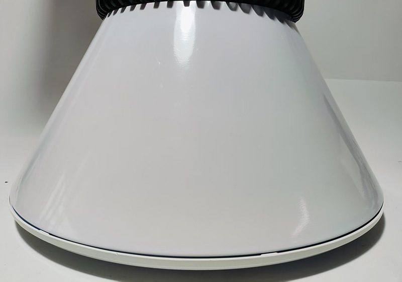 白色灯罩.jpg