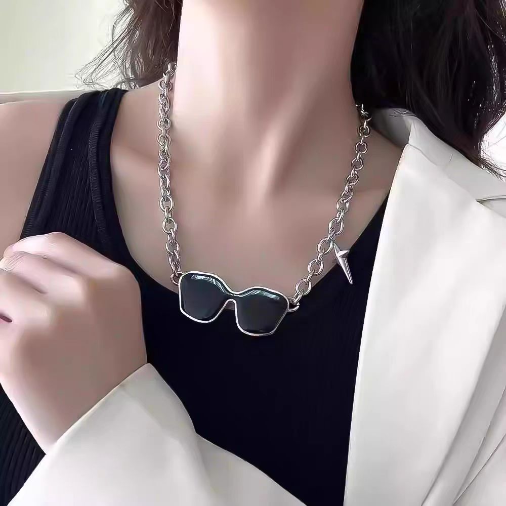Titanium Steel Material Hip-Hop Star Glasses Titanium Steel Polishing Unisex Necklace Men Pendant Necklaces