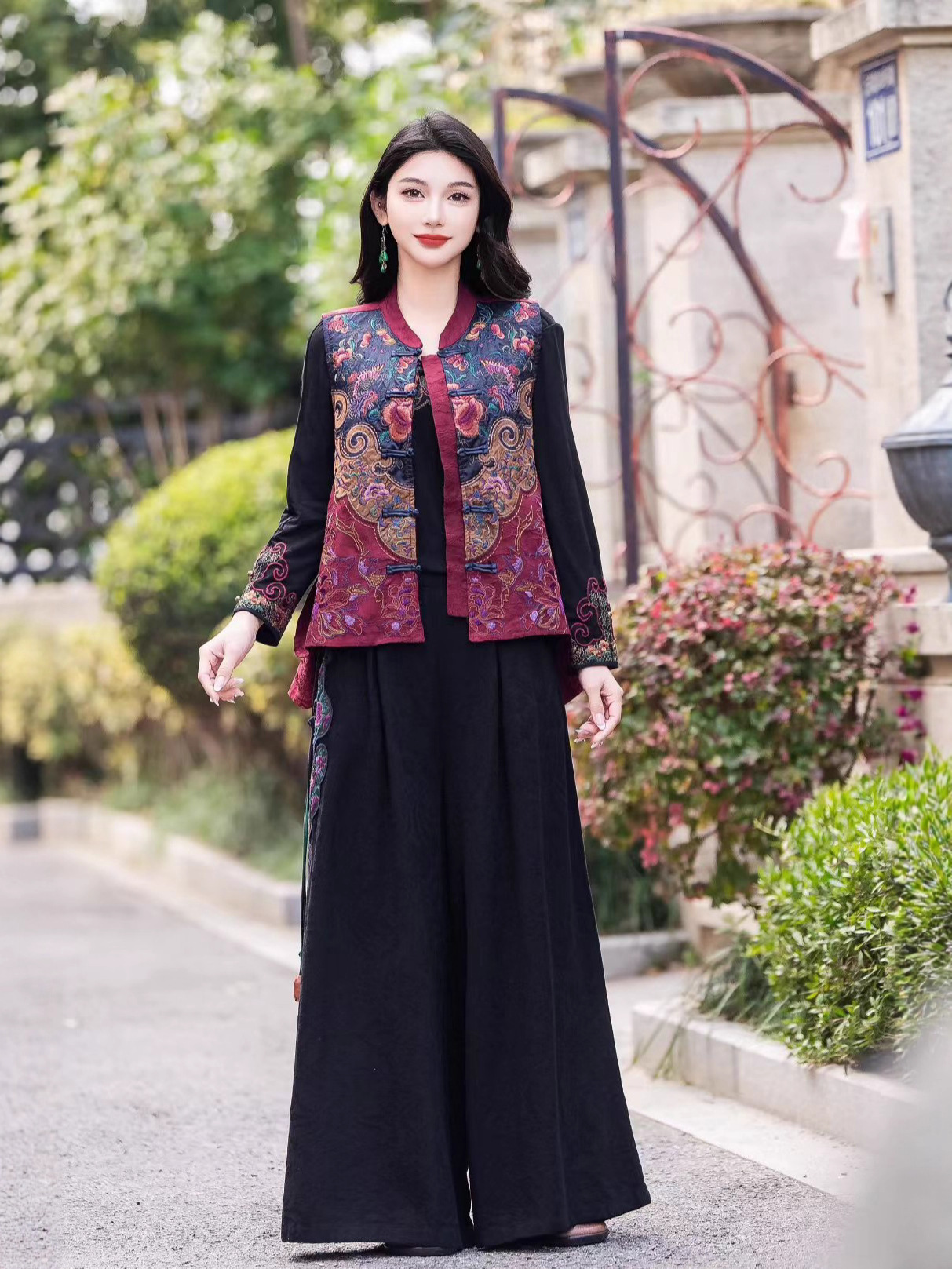 Ingeniería pesada bordada cara clip caballo mujer 2025 estilo de otoño collar hebilla de hombro jacquard estilo nacional nuevo chaleco image 4