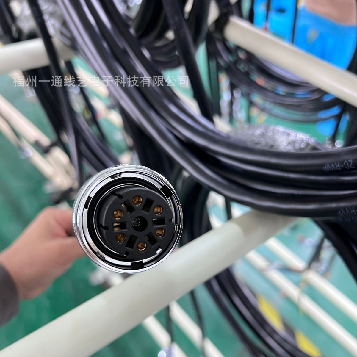 电缆电力智能化改造线束航空插头连接线束连接器红黑端子线