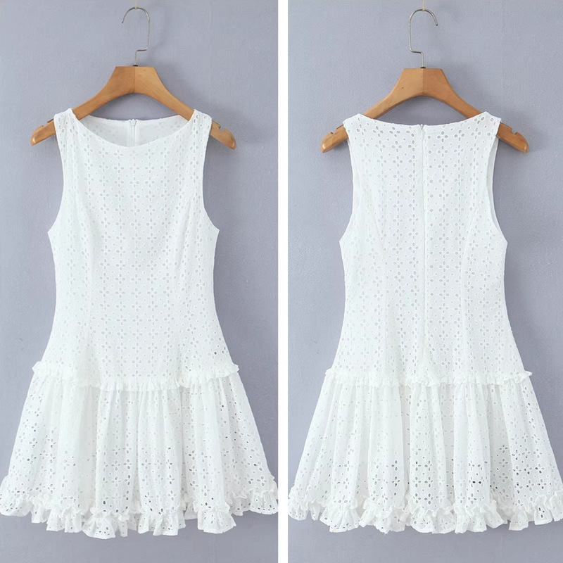 New Spring and Summer White Women's Dress, French Retro Style, Round Neck, Sleeveless, Slim Fit, Hollow Embroidery, Sweet and Trendy Dress New Spring and Summer White Women's Dress, French Retro Style, Round Neck, Sleeveless, Slim Fit, Hollow Embroidery, Sweet and Trendy Dress