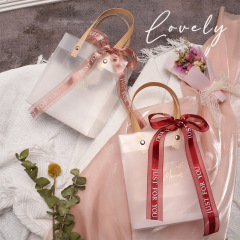Wholesale transparent plastic tote bags for bridesmaid's hand gifts, Instagram-style birthday gift bags with a sense of elegance