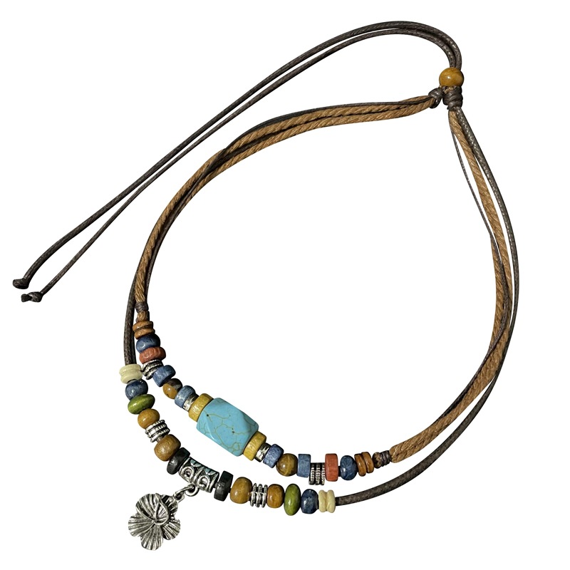 Collar de turquesa para mujer 2024 Verano nuevo estilo étnico retro de múltiples capas Cadena de clavícula de doble capa sentido del diseño del nicho