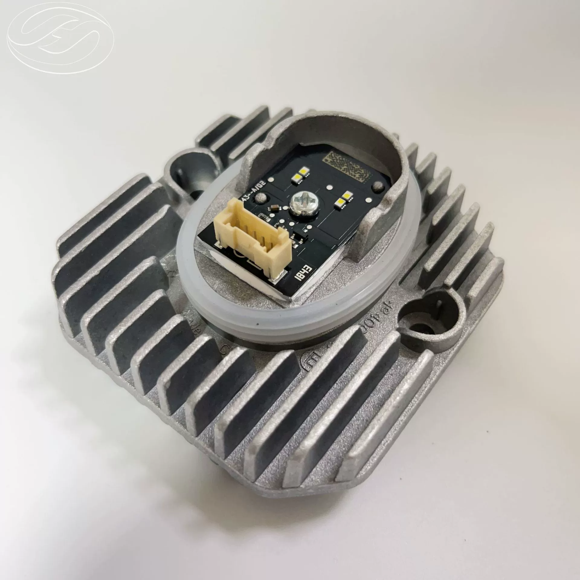 63117214934 Новый LED источник дневного освещения ангел водитель, применим к BMW 5 серии G30G38