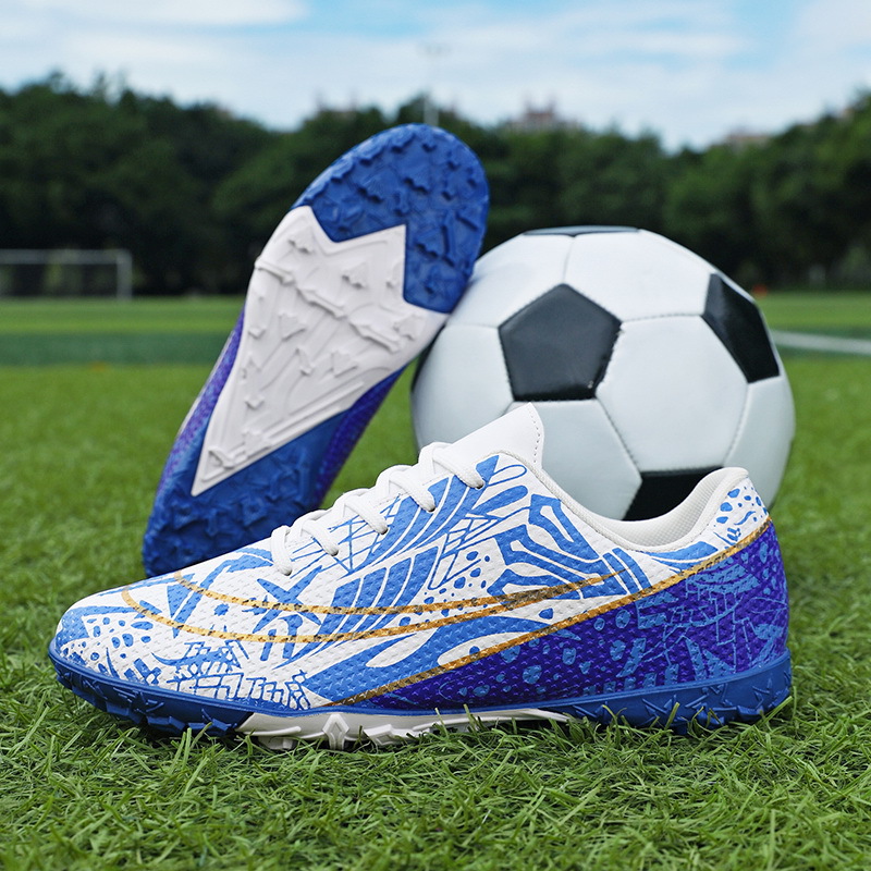 2025 nuevos zapatos de fútbol antideslizantes de clavos largos zapatos de entrenamiento deportivo para hombres y mujeres zapatos deportivos adolescentes al por mayor
