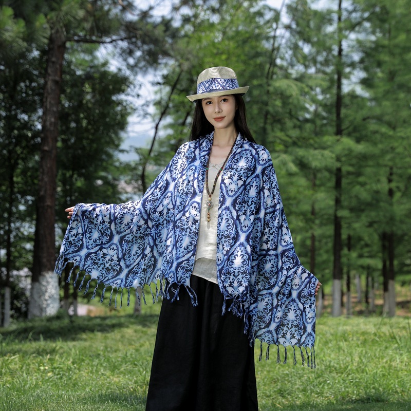 Primavera y verano nuevo artístico retro todo fósforo azul teñido bufanda algodón y lino sensación bufanda Yunnan viaje protector solar chal para mujeres